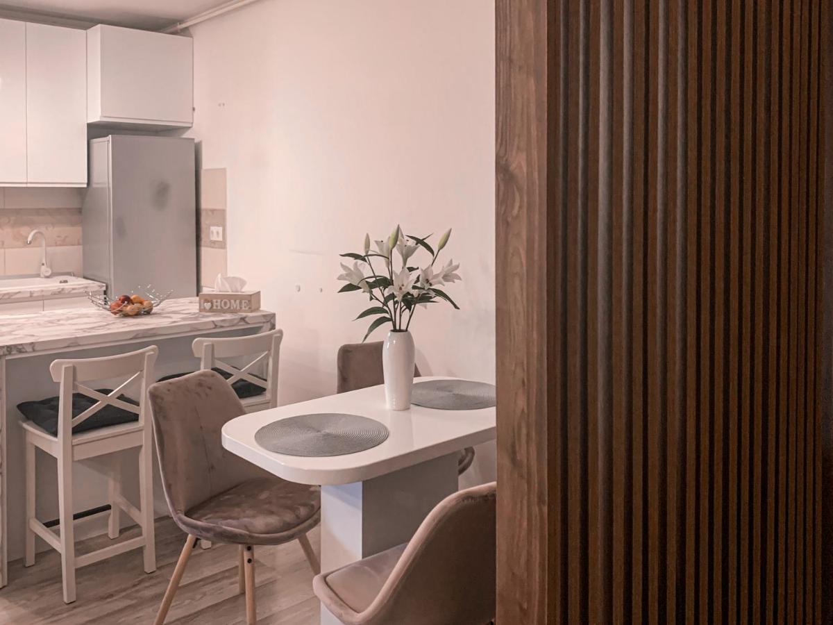Apartment 2 Rooms Luxury Bucareste Exterior foto